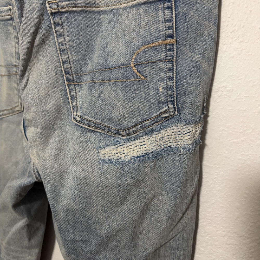 American eagle Distressed Light Blue Jeans - Picture 7 of 9